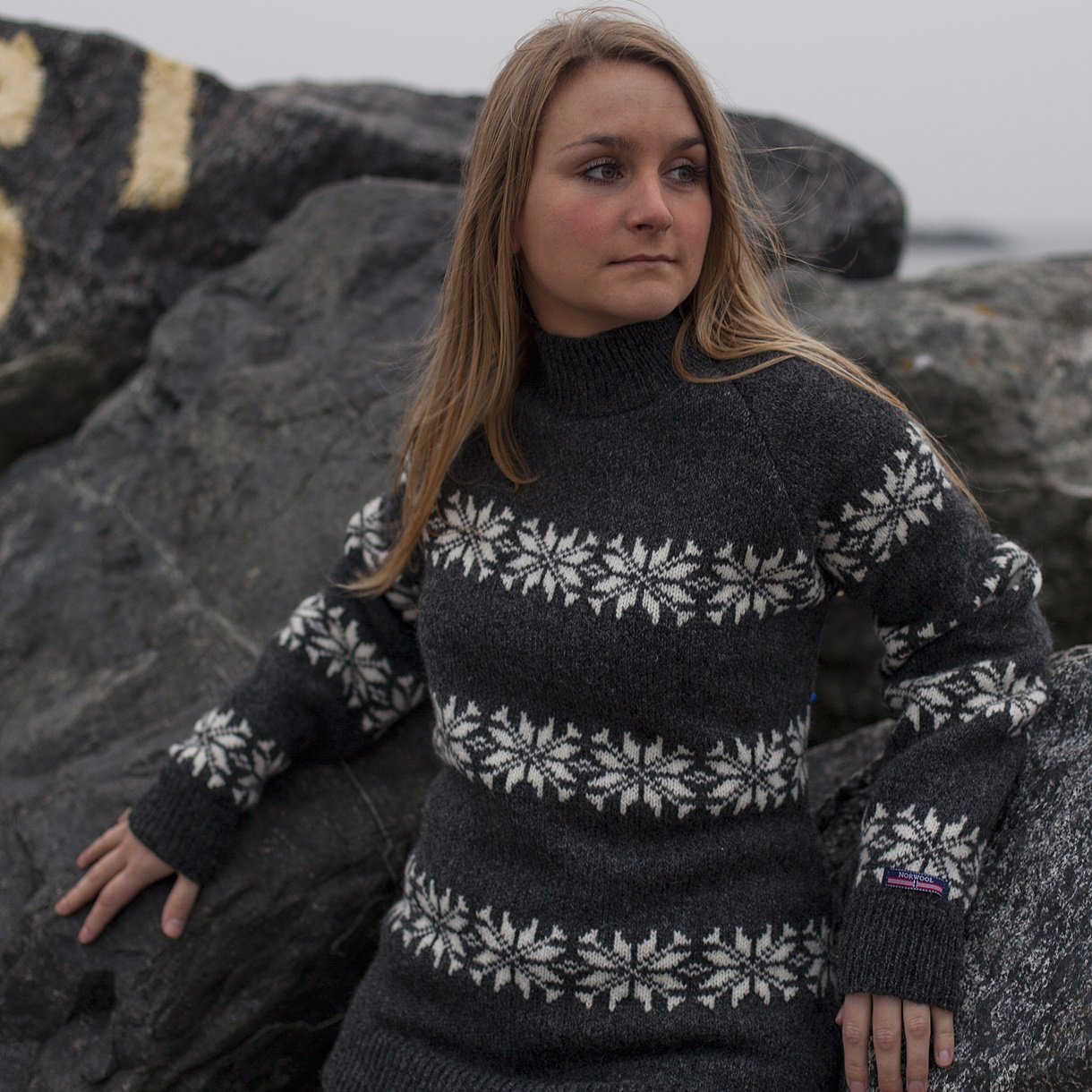 Islands uldtrøje i originalt mønster af 100% ren uld