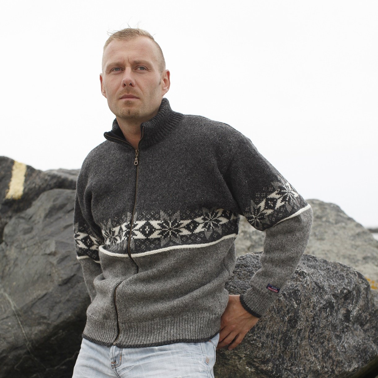 Norsk windstopper cardigan af 100% ren uld