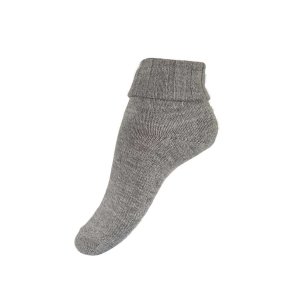 Hellgraue Socken aus weicher Alpakawolle