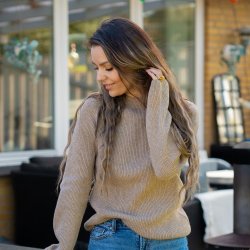 Klassisk beige - JURMO striktrje i 100 % uld til kvinder - Fra WOOLWEAR of Scandinavia