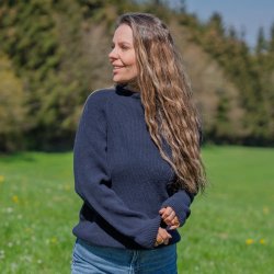 Navy bl� JURMO striktr�je i 100% uld til kvinder - Fra WOOLWEAR of Scandinavia