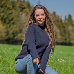 Navy bl� JURMO striktr�je i 100% uld til kvinder - Fra WOOLWEAR of Scandinavia