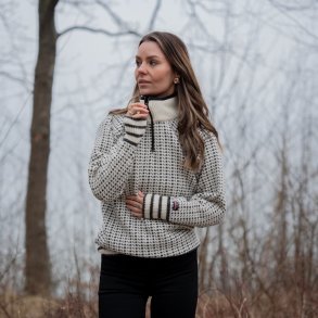 Flot sweater i 100% ren ny uld frsk inspireret mnster, til kvinder