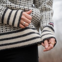 Flot sweater i 100% ren ny uld frsk inspireret mnster, til kvinder