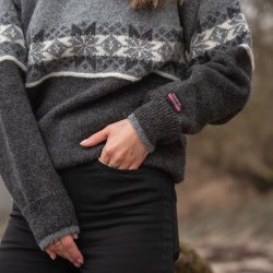 Flot varm uldtrje i originalt norsk design i 100% ren uld til kvinder 