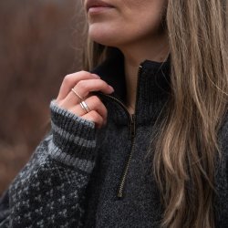 Smart norsk uldstrik med lynls i halsen til kvinder 