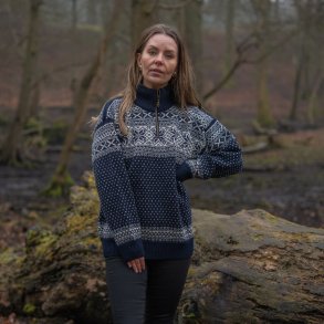 Striktrje fra Norwool i ren uld, med klassisk is stjerne mnster til kvinder 