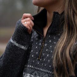 Uldsweater fra Norwool i koks med flot mnster til kvinder 