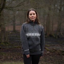 Uldsweater fra Norwool i koks med flot mnster til kvinder 