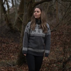 Varm uldtrje i flot norwool design i 100% ren uld til kvinder