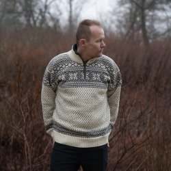 Klassisk uldtrje af 100% ren uld med telemarksmnster