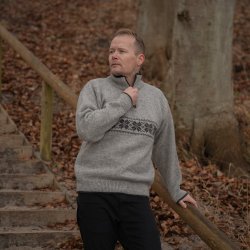 Norsk uld striktrje i 100% uld med klassisk mnster