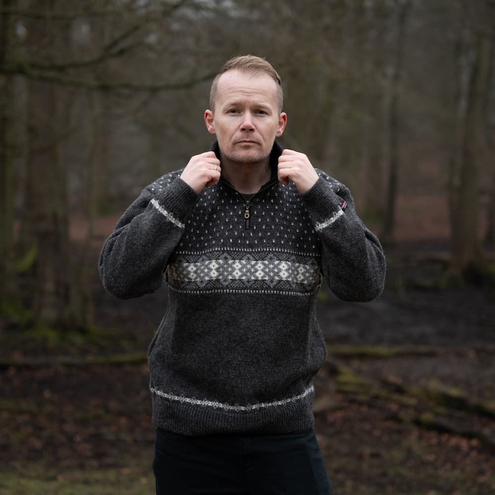 Norsk uldsweater i koks med flot mnster 