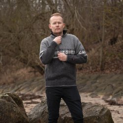 Varm uldtrje i originalt norsk design i 100% ren uld. 