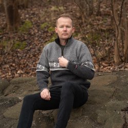 Varm uldtrje i originalt norsk design i 100% ren uld. 