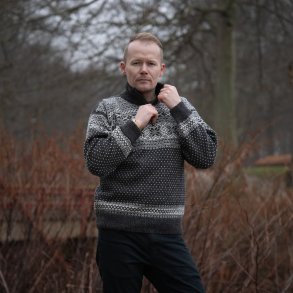 Varm uldtrje i originalt norwool design i 100% ren uld. 