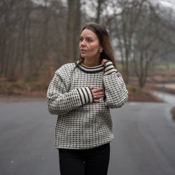 Original frsk strik i 100% ren ny uld til kvinder. 