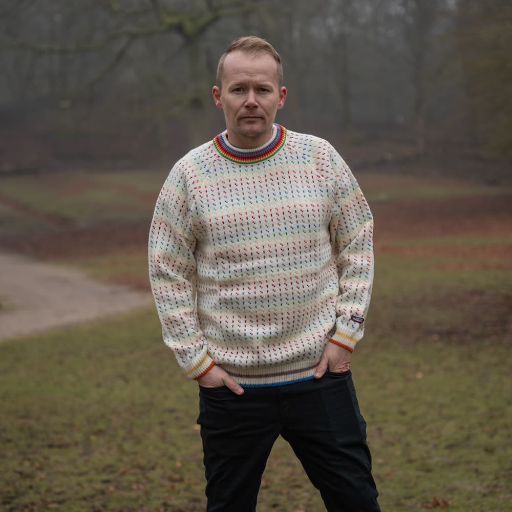 Kamgarns sweater med multifarvet mønster til mænd XS