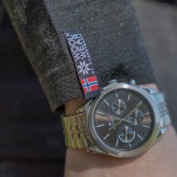 Flot og super bld langrmet t-shirt i 100% merinould