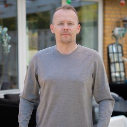 Langrmet t-shirt i 100% ekstra fin og bld merinould