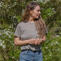 Flot t-shirt i 100% fin kologisk merinould til kvinder