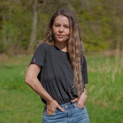 T-shirt med korte rmer til kvinder i 100% merinould, sort melange