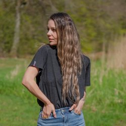 T-shirt med korte rmer til kvinder i 100% merinould, sort melange