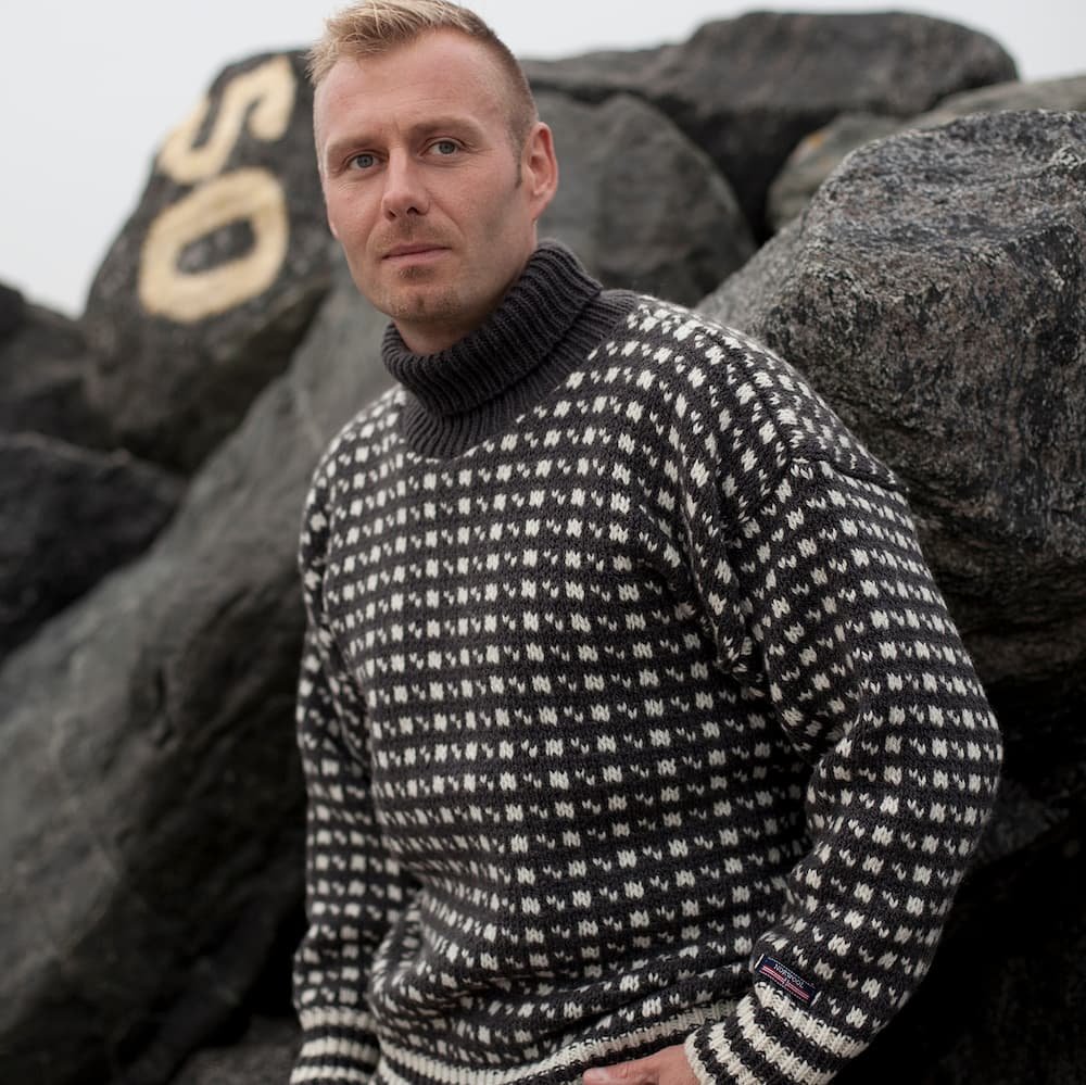 Flot islandsk sweater med hj rullekrave i 100% ren uld 