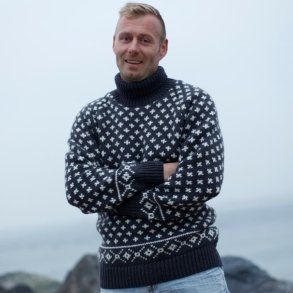 Uldtrje af 100% ren uld med rullekrave fra NORWOOL, til mnd 