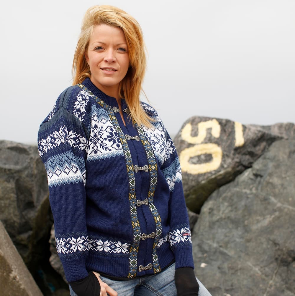 Klassisk Norsk Cardigan Af Ren Uld Med ægte Tinhægter Xs = Str 36