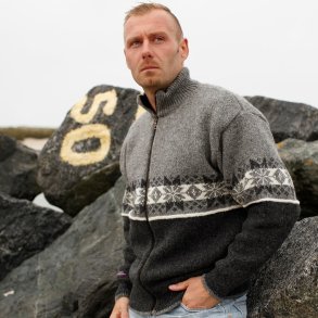 Lkker strik cardigan af 100% ren uld i flot mnster