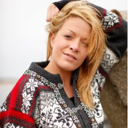 Original norsk uld cardigan med flotte tin hgter