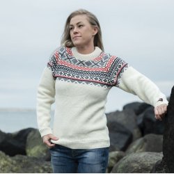 Flot original norsk uldtrje af 100% ren ny uld til kvinder 