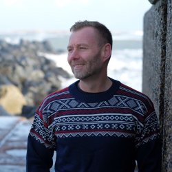 Norsk sweater i originalt mnster i 100% merinould