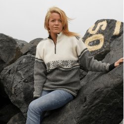 Varm ulden striktrje af 100% ren uld i flot mnster