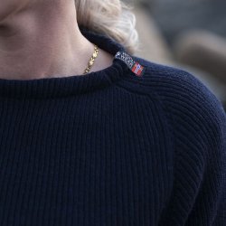 Navy bl� JURMO striktr�je i 100% uld til kvinder - Fra WOOLWEAR of Scandinavia