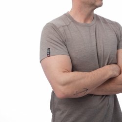 Flot tynd t-shirt i 100% kologisk merinould