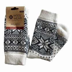 Schne Wollsocken aus 60 % Wolle mit Kristall-Muster