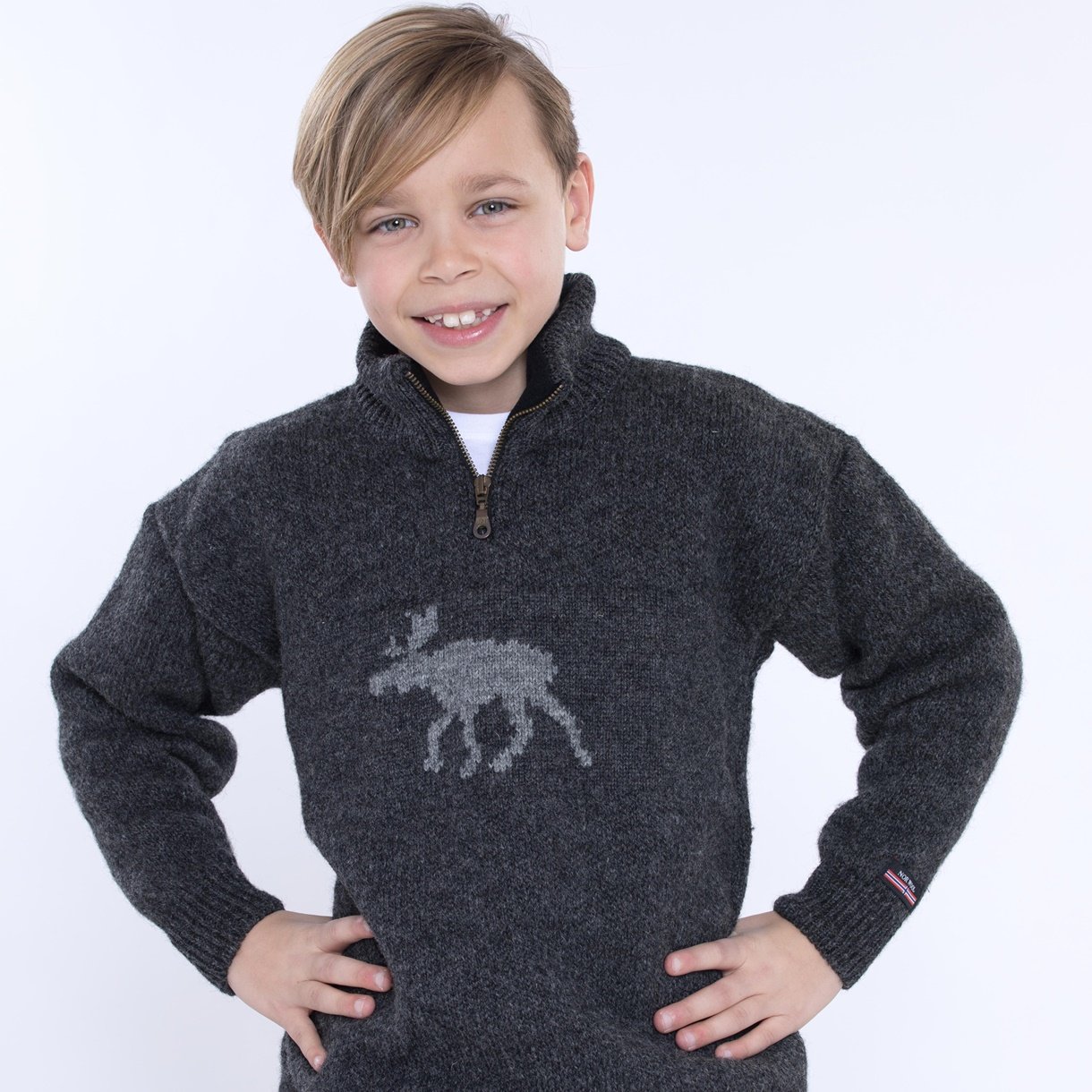 Smart børne sweater i 100% ren ny uld.